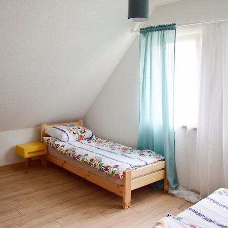 Pastelowy Domek Z Balia Elektryczna Z Jacuzzi Zalakowo Exterior photo