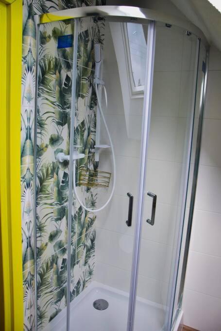 Pastelowy Domek Z Balia Elektryczna Z Jacuzzi Zalakowo Exterior photo