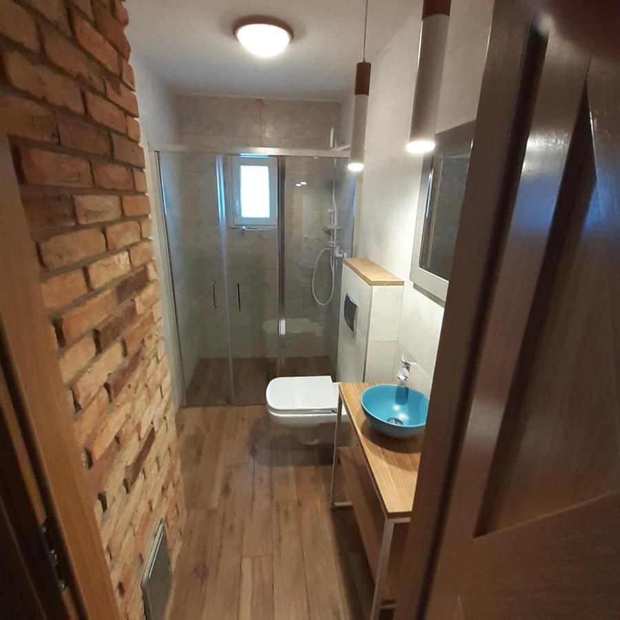 Pastelowy Domek Z Balia Elektryczna Z Jacuzzi Zalakowo Exterior photo